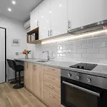 V6 Penthouse, Nilie Hospitality Mgmt * Tesalónica