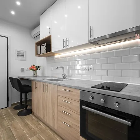 V6 Penthouse, Nilie Hospitality Mgmt * Tessalónica