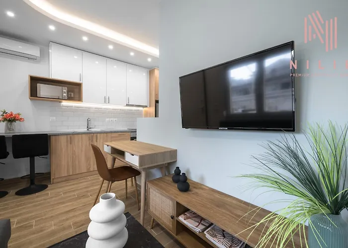 V6 Penthouse, Nilie Hospitality Mgmt * Tesalónica